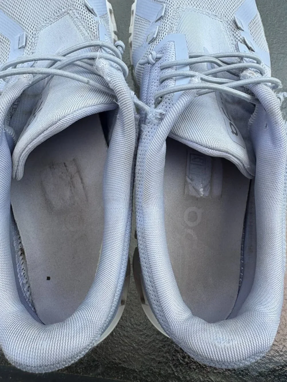 On Cloud Running/Walking Sneakers Cobble Surf Women’s 9 Swiss Engineered Grey